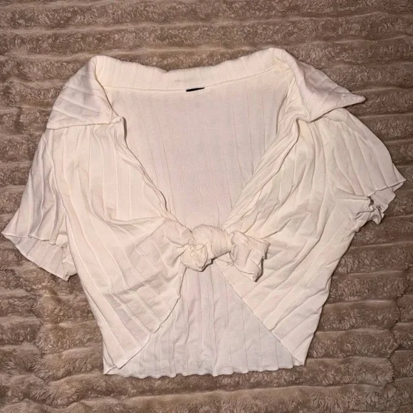 Women’s White Knot-Front Collared Top - Picture 3 of 4